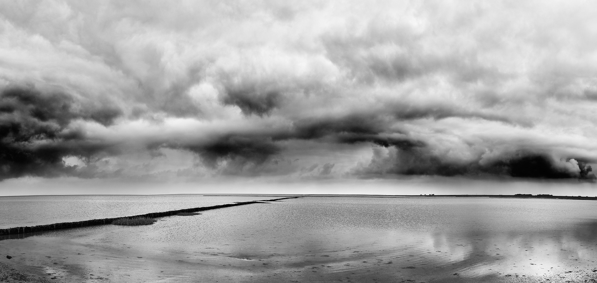 tide-time-figuren-in-een-landschap